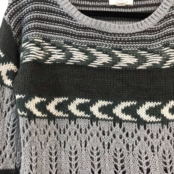 Sun & Shadow Size S Longline Open Knit Gray White Patterned Pullover Sweater - Picture 8 of 8